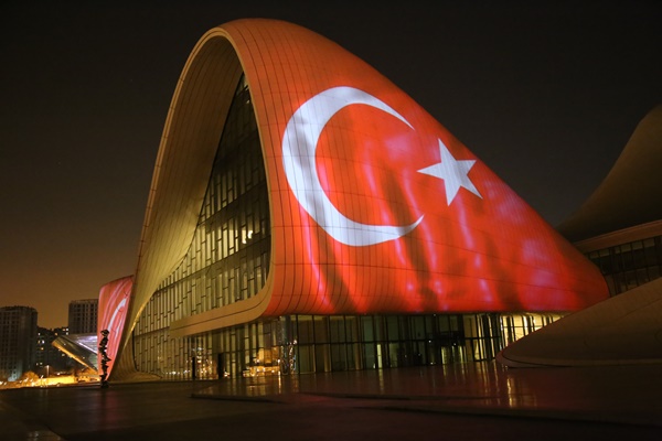 Foto - Azerbaycan'dan 'Türkiye' sürprizi! Anlamlı destek