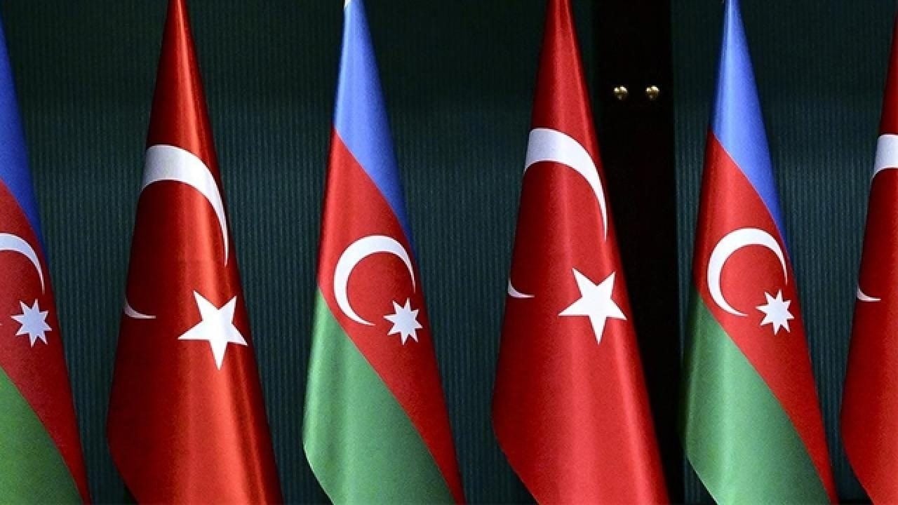 Foto - Azerbaycan’dan Türkiye’ye skandal çıkış: "Hiçbir iktidarın küçük kardeşi değiliz, o mezhepçi kafayı bırakın"
