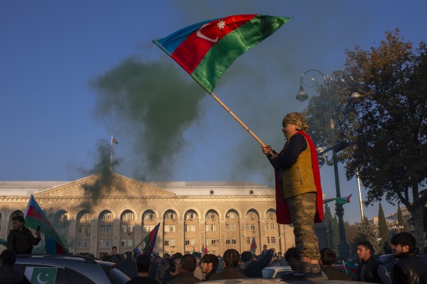 Foto - Azerbaycanlılar zaferi böyle kutladı