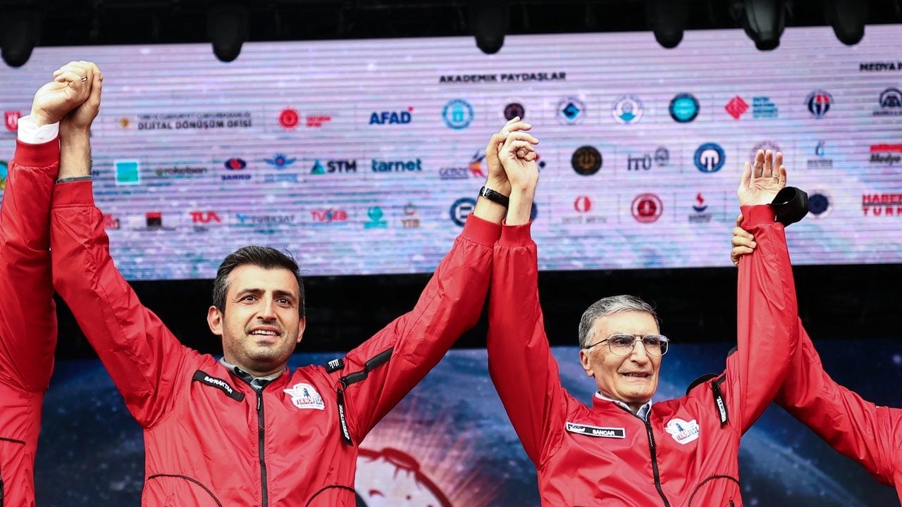 Foto - Aziz Sancar’dan çok konuşulacak "KIZILELMA" yazılı Baykar anısı: Bütün Chapel Hill ne olduğunu çok ama çok iyi biliyor