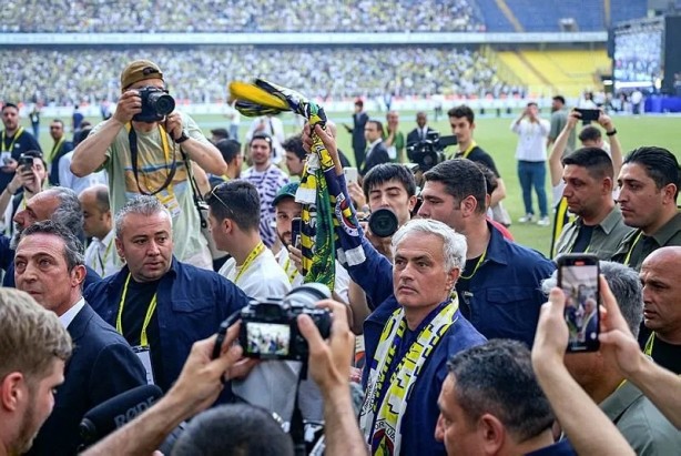Foto - Aziz Yıldırım’dan Ali Koç’a olay sözler! Jose Mourinho olmasa getireceği hocayı açıkladı: "Mecbur kaldılar"