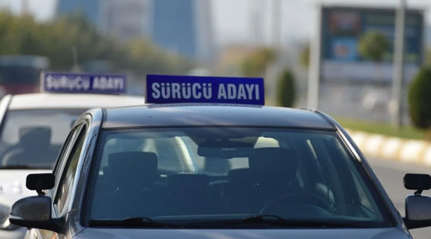 B sınıfı ehliyeti olanları yakından ilgilendiriyor; Artık kullanamayacaklar