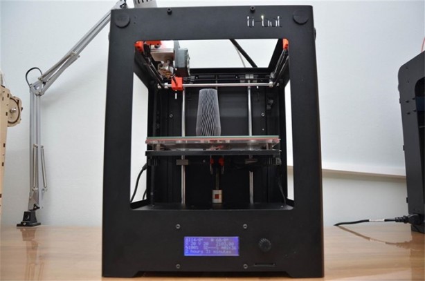 Foto - Baba-oğul 3 boyutlu yazıcı üretiyor!