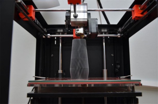 Foto - Baba-oğul 3 boyutlu yazıcı üretiyor!