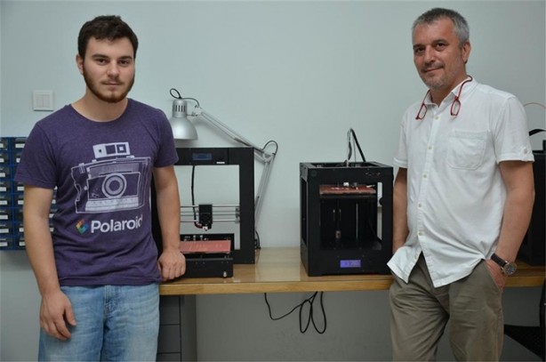 Baba-oğul 3 boyutlu yazıcı üretiyor!