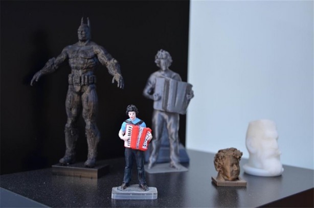 Foto - Baba-oğul 3 boyutlu yazıcı üretiyor!