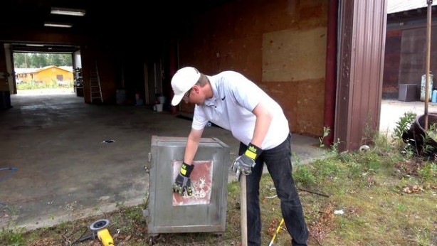 Foto - Baba oğul 30 senelik kasanın içini açtılar! İşte içinden çıkanlar...