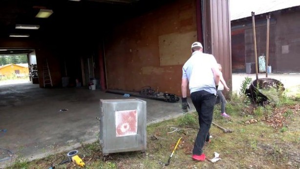 Foto - Baba oğul 30 senelik kasanın içini açtılar! İşte içinden çıkanlar...