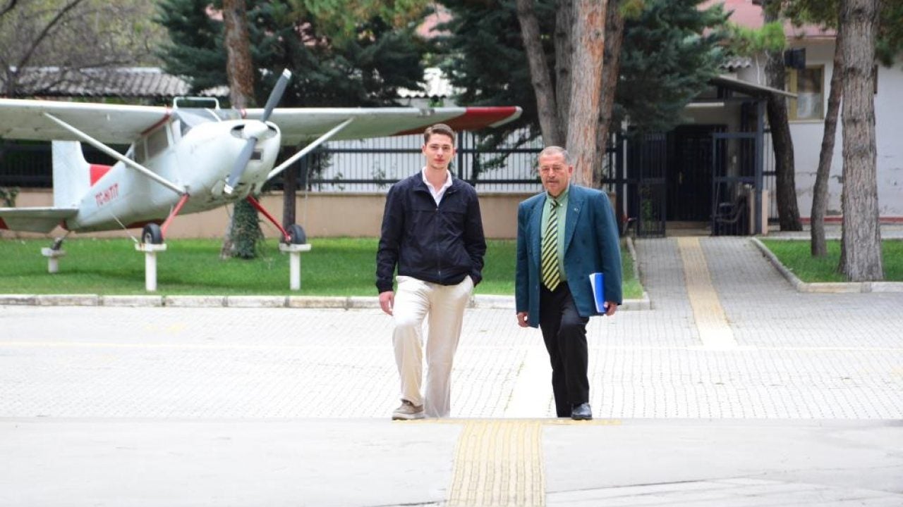 Foto - Baba-oğul aynı kampüste! 57 yaşında üniversite hayalini gerçekleştirdi