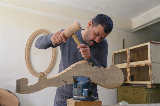 Foto - Baba-oğul Cumhurbaşkanlığı Külliyesi ve Beyaz Saray'a mobilya yaptılar