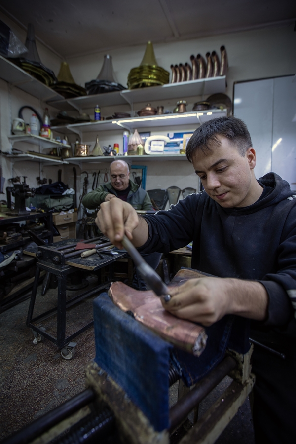 Foto - Baba-oğul kalemkarlık zanaatını yaşatmaya çalışıyor