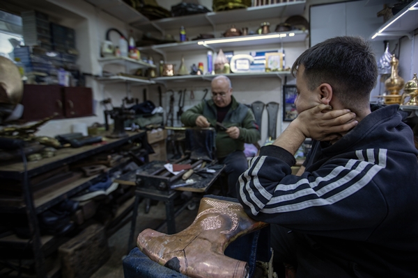 Foto - Baba-oğul kalemkarlık zanaatını yaşatmaya çalışıyor