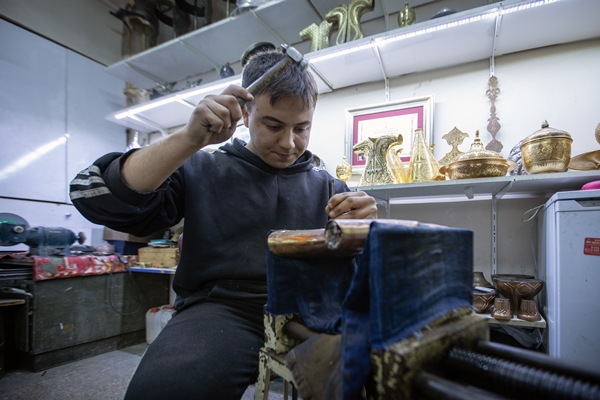 Foto - Baba-oğul kalemkarlık zanaatını yaşatmaya çalışıyor