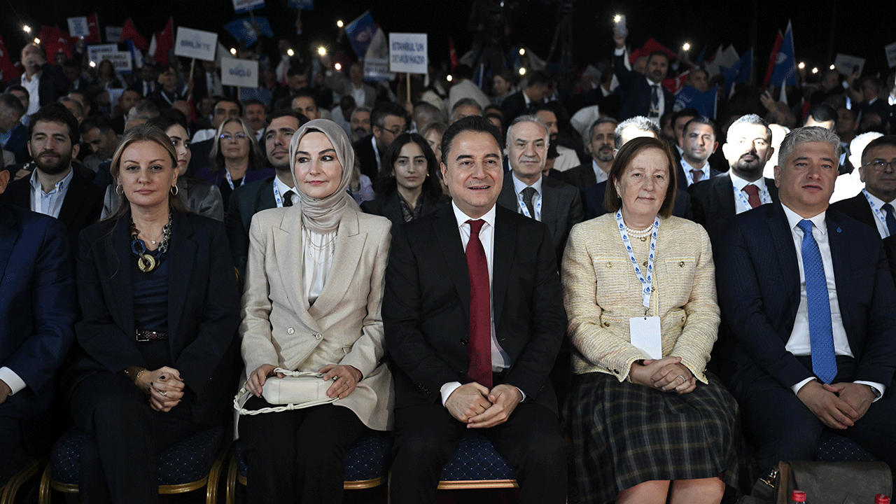 Foto - Babacan başkan seçildi