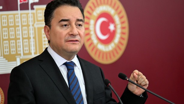 Foto - Babacan’dan duyanları şaşkına çeviren karar! Sen ne yaptın böyle Ali Bey 