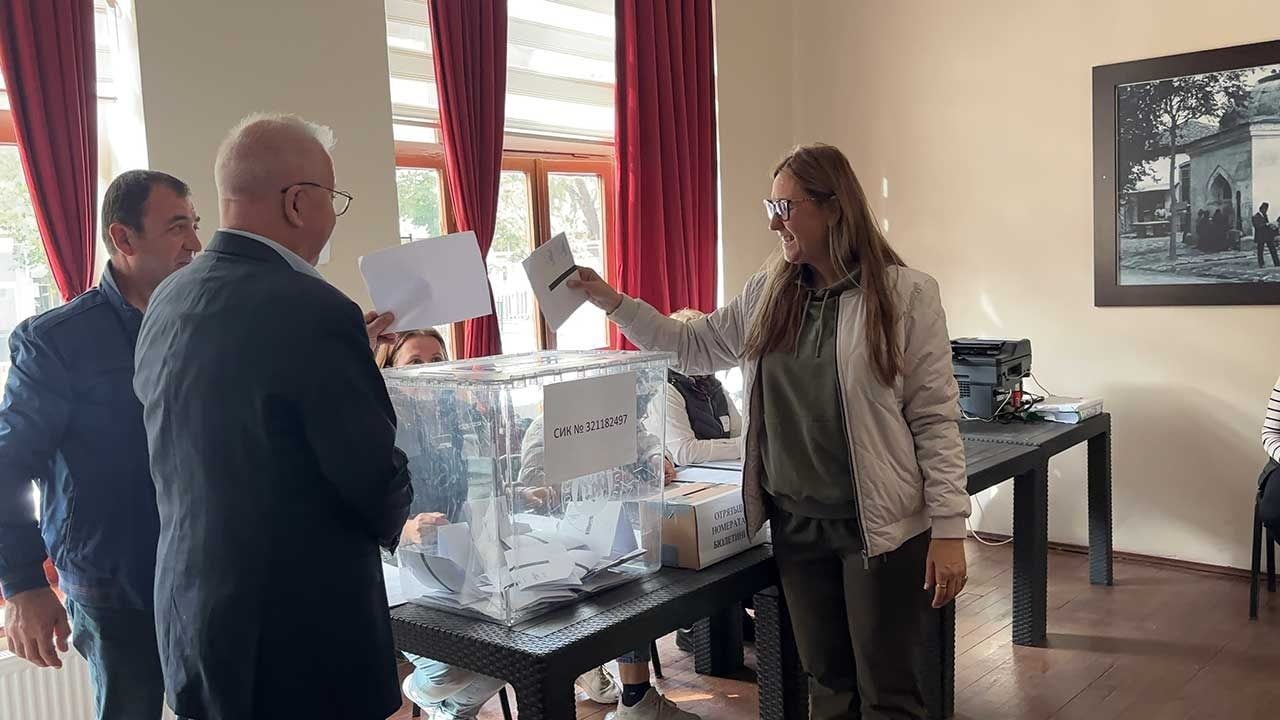 Foto - Babaeski’deki çifte vatandaşlar Bulgaristan cumhurbaşkanlığı seçimi için sandık başında