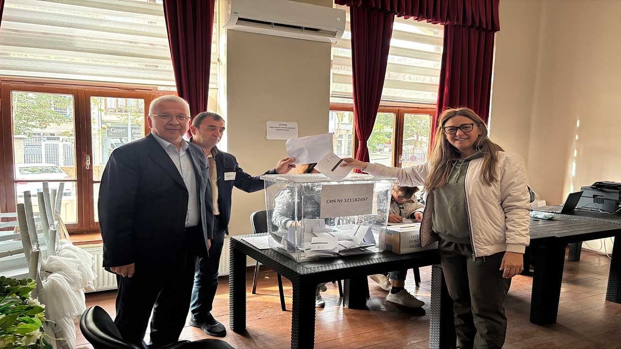 Babaeski’deki çifte vatandaşlar Bulgaristan cumhurbaşkanlığı seçimi için sandık başında