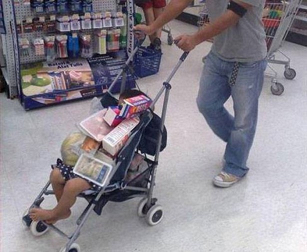 Foto - Babalara çocuk emanet edilirse...