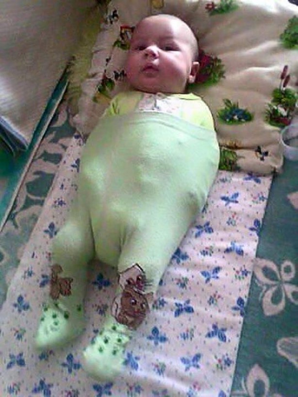 Foto - Babalara çocuk emanet edilirse...