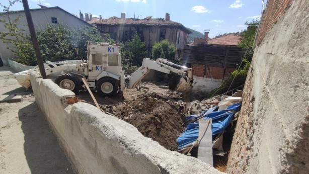 Foto - ‘Babam bahçeye bomba gömmüş' Polis harekete geçti