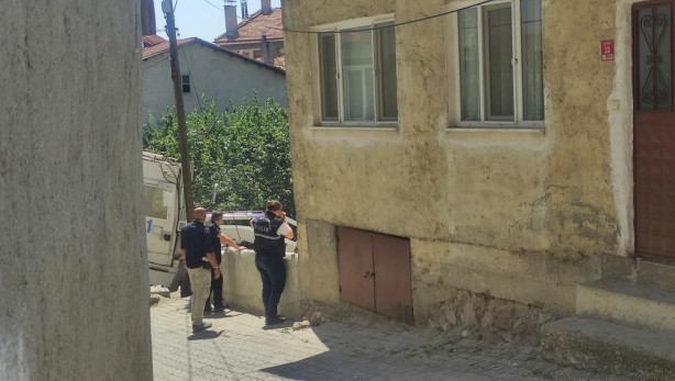 Foto - ‘Babam bahçeye bomba gömmüş' Polis harekete geçti