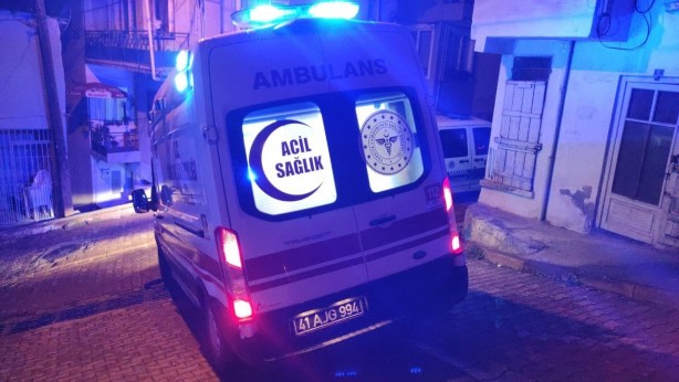 Foto - Babasına öfkelendi, yumruk attığı cam elini kesti