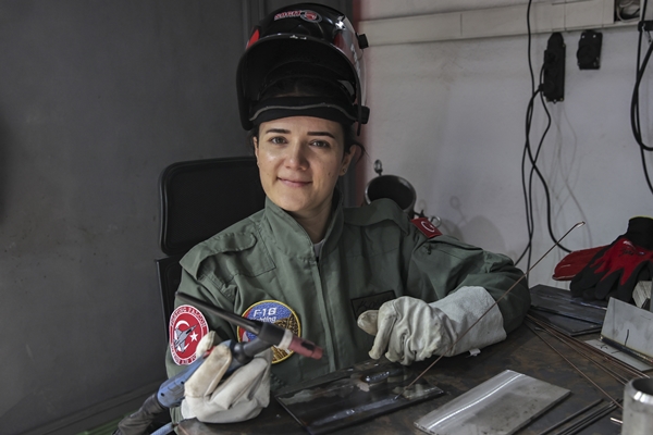 Foto - Babasına özenerek başladı... "Erkek mesleği" algısını çalışmalarıyla kırdı