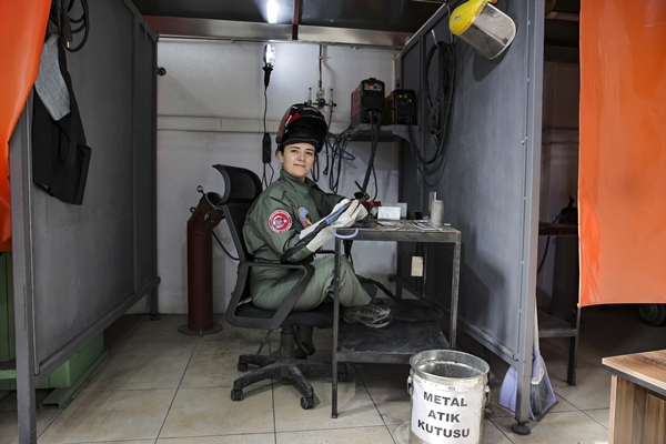 Foto - Babasına özenerek başladı... "Erkek mesleği" algısını çalışmalarıyla kırdı