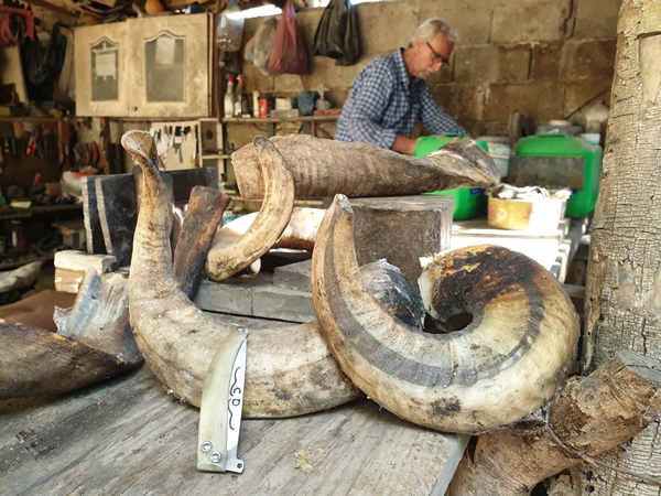 Foto - Babasından öğrendiği mesleğini 60 yıldır sürdürüyor