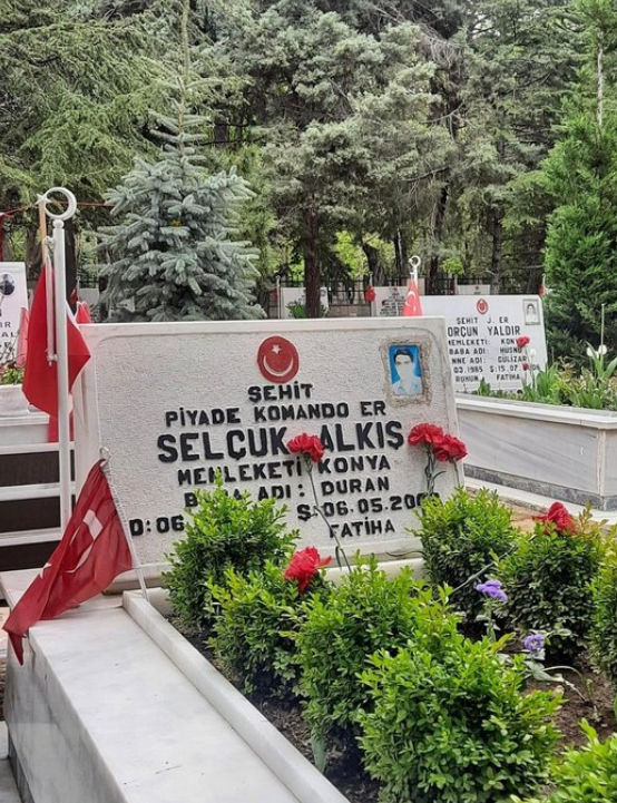 Foto - Babasını hiç göremeyen şehit kızı ilk kez konuştu: Babamın kemikleri sızladı