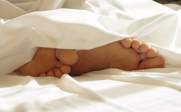 Foto - Bacaklarınızda bu belirtiler varsa dikkat!