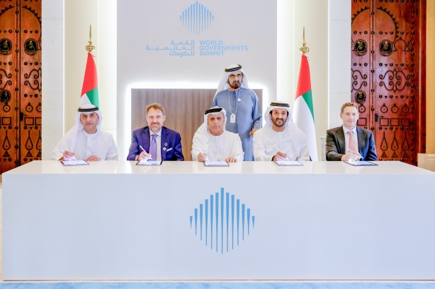 Foto - BAE dünya tarihine geçti: Sürpriz anlaşma duyuruldu: Ne petrol ne de doğalgaz! Araplar öyle bir hamle yaptı ki... 320 kilometre hız…