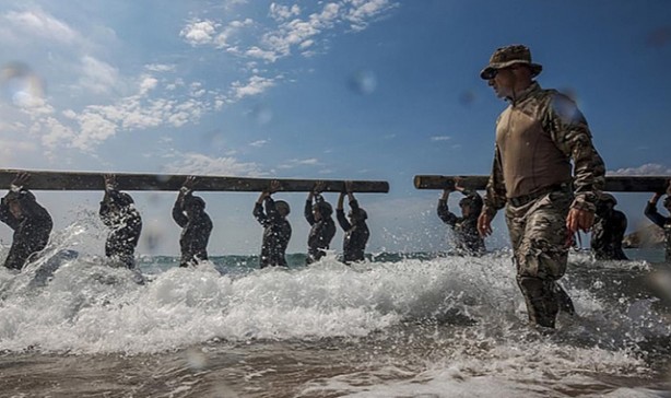 Foto - BAE, Türkiye'nin tarihi hamlesine itiraz etmeye hazırlanıyor! Bölgede ortalık her an karışabilir