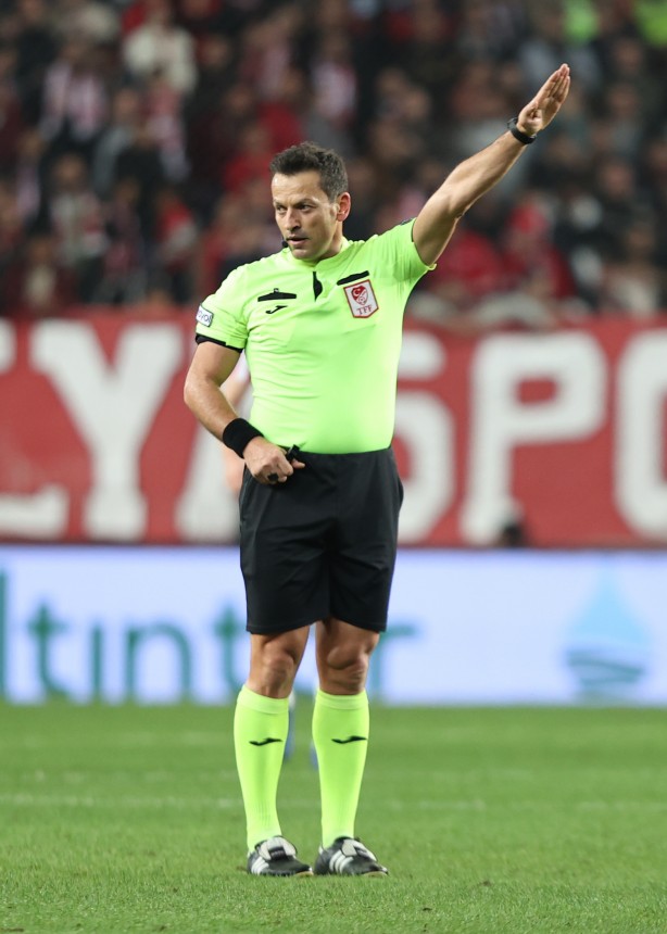 Foto - BAE’den ilginç istek! Rakip forvetleri tir tir titreten Türk oyuncuya talip oldu! Büyük şoku yaşattılar…