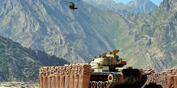 Foto - BAE'liler kırmızı kodla dünyaya servis etti: Türkiye operasyona başlayabilir