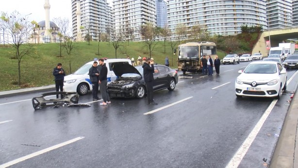 Foto - Bağcılar'da zincirleme kaza! 9 yaralı