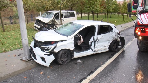 Foto - Bağcılar'da zincirleme kaza! 9 yaralı