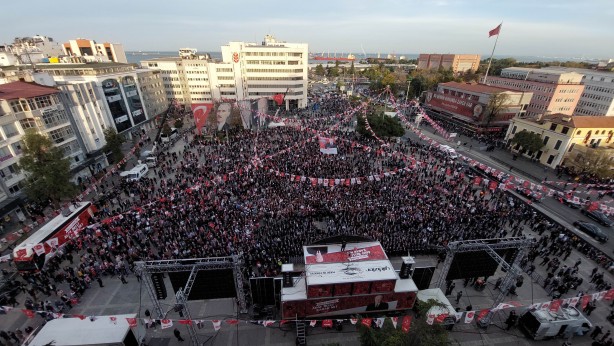 Foto - Bahçeli'den zehir zemberek sözler! 'Kılıçdaroğlu gavurun kılıcını sallayan milli güvenlik sorunudur'