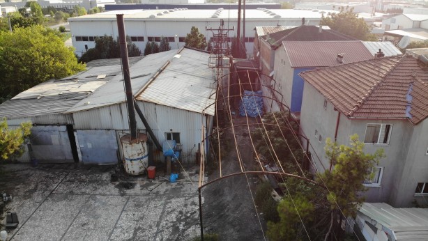 Foto - Bahçesinde kedi büyüklüğünde farelerin cirit attığı tesis, yaydığı kokuyla mahalleliyi bezdirdi