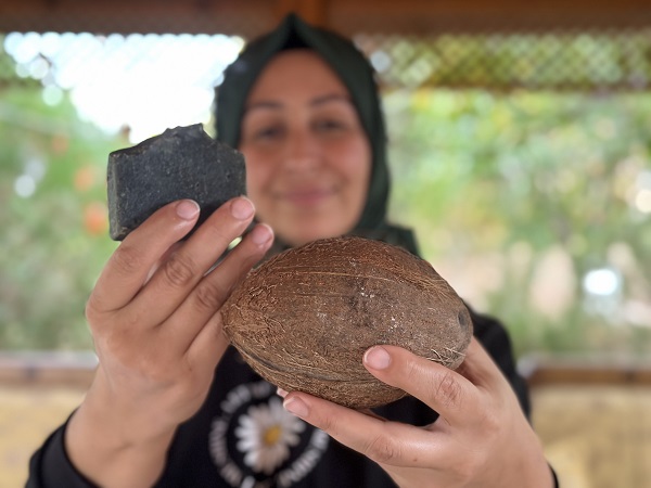 Foto - Bahçesinde yetiştiriyor! Bu sabun sivilce lekelerini yok ediyor