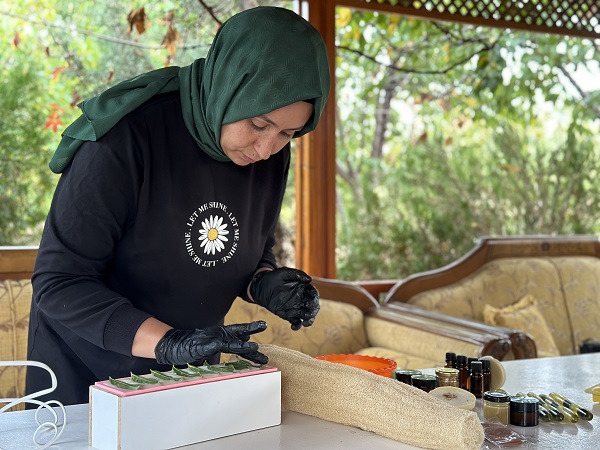 Foto - Bahçesinde yetiştiriyor! Bu sabun sivilce lekelerini yok ediyor