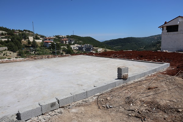 Foto - Bahçesini sularken fark etti! Esrarengiz kokunun korkunç sırrı ortaya çıktı