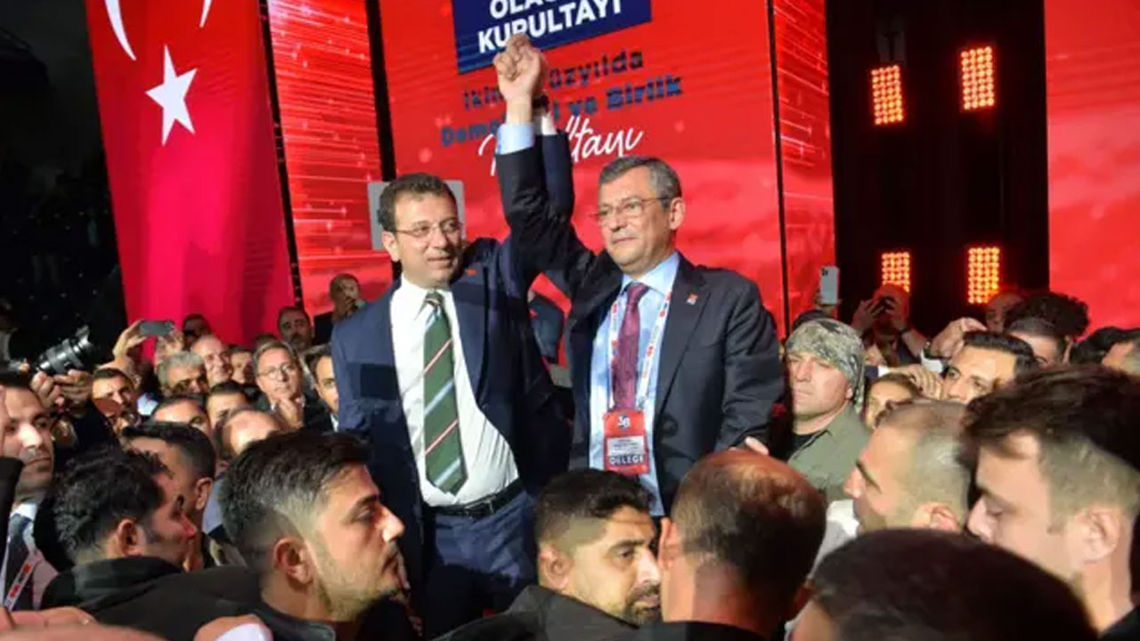 Foto - Bak sen şu arsızlara!.. Kurultay’da Özgür’e oy veren delegelere bakın nasıl kıyak geçmişler!