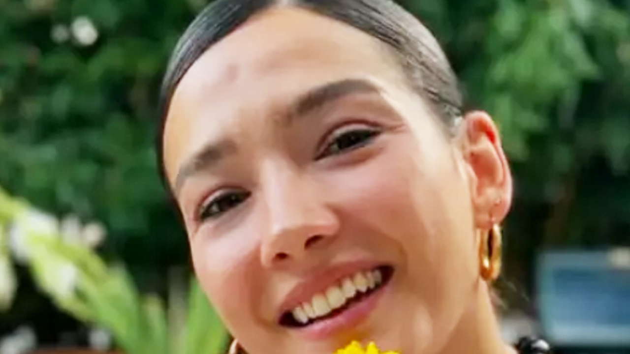 Foto - Bak sen şu Cem Yılmaz efendiye bak... Aybüke Pusat'a destek çıktı! Çok konuşulacak hamle öyle mi?