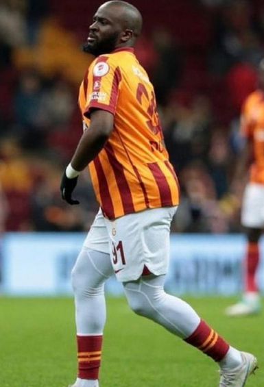 Foto - Bak sen şu hamburgerci Ndombele’ye! Galatasaray ile ilgili müthiş itirafı paylaştı…