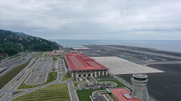 Foto - Bakan Abdulkadir Uraloğlu açıkladı! Rize-Antalya arasında uçak seferi başlayacak