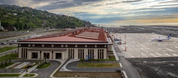 Foto - Bakan Abdulkadir Uraloğlu açıkladı! Rize-Antalya arasında uçak seferi başlayacak