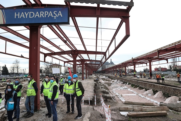 Foto - Bakan Adil Karaismailoğlu tarihi Haydarpaşa Garı'ndaki çalışmaları inceledi