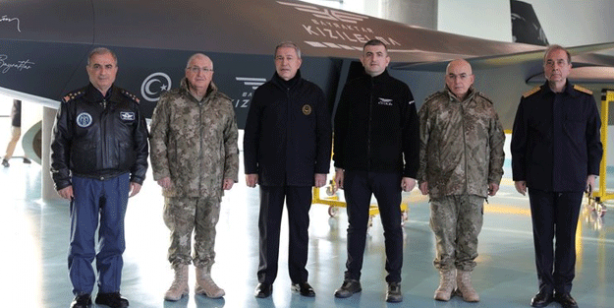 Foto - Bakan Akar, 'Bayraktar Kızılelma'yı inceledi