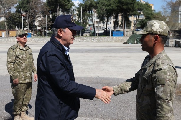 Foto - Bakan Akar, depremin etkilediği Antakya'da